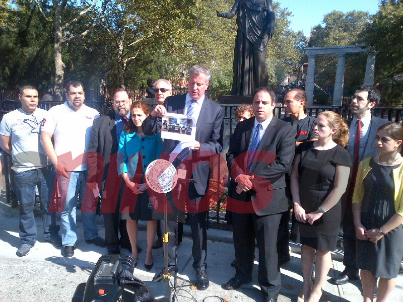 Φωτό από την συγκέντρωση στη Ν.Υόρκη