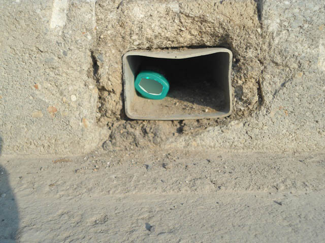 Έκρυβε τα ναρκωτικά σε υδρορροή