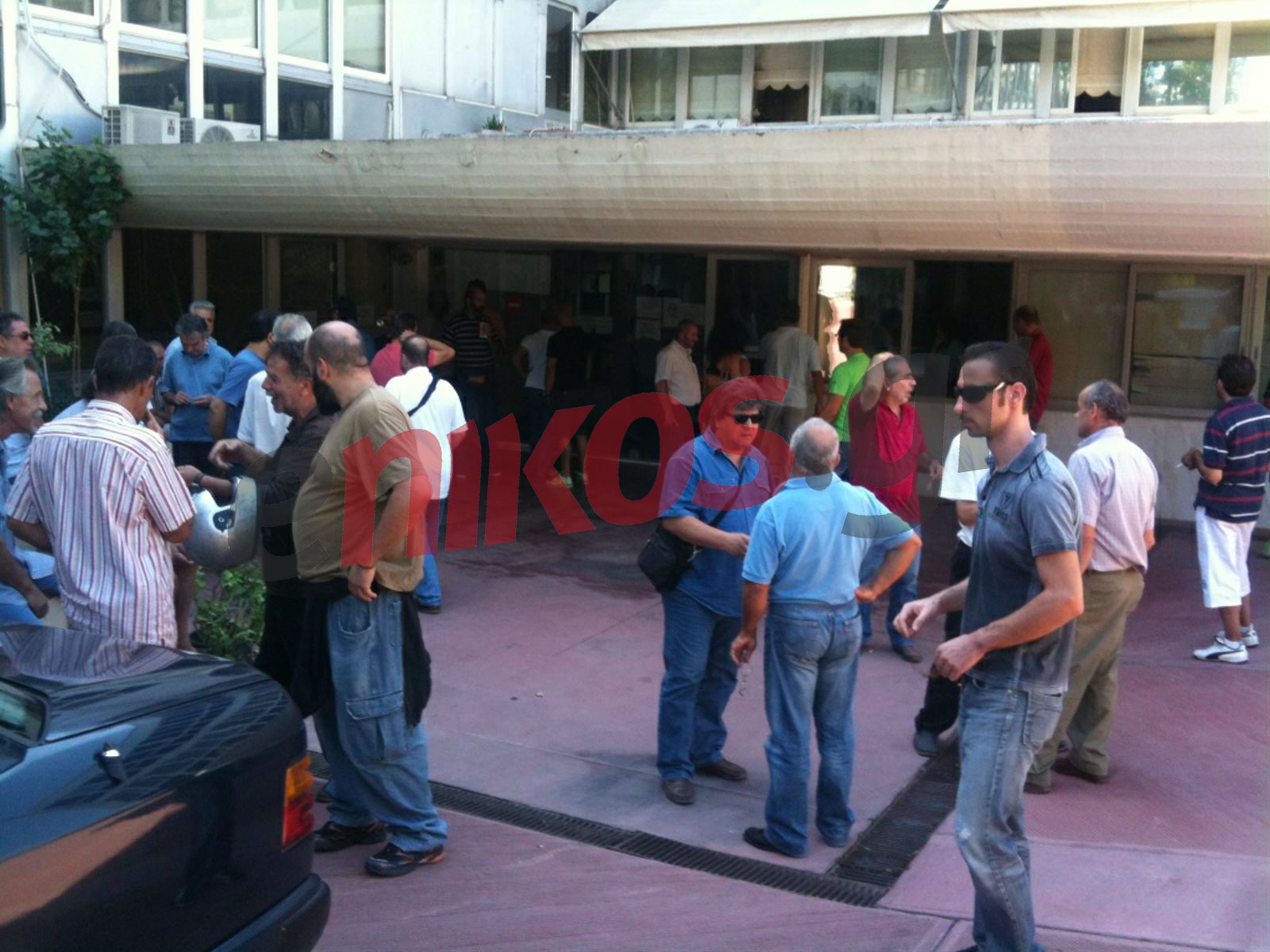 Τώρα-Διαμαρτύρονται στον ΟΑΕΔ