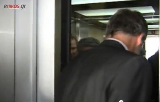 Η πόρτα που χτύπησε τον Τράα