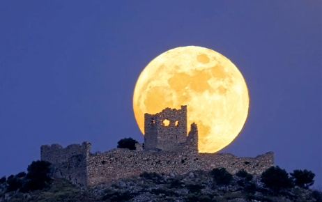 Το φεγγάρι στα… καλύτερά του