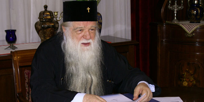 Ο Καλαβρύτων «ευλογεί» τη Χρ.Αυγή