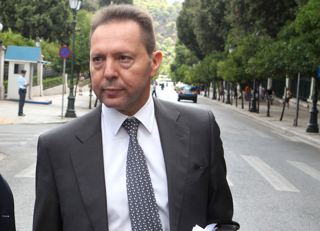 Ο Στουρνάρας συναντά την τρόικα