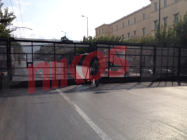 Τώρα-Τοποθέτησαν τα κιγκλιδώματα