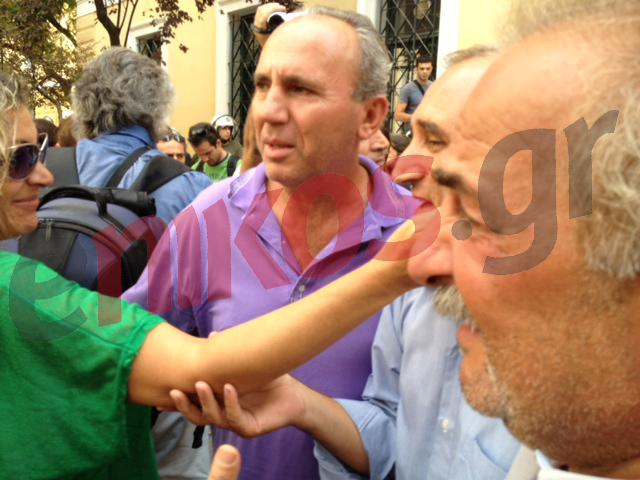 Τώρα-“Ήρωας ο πρόεδρος”