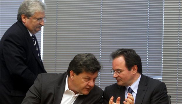 Παπακωνσταντίνου:” δεν ξέρω που είναι το cd”