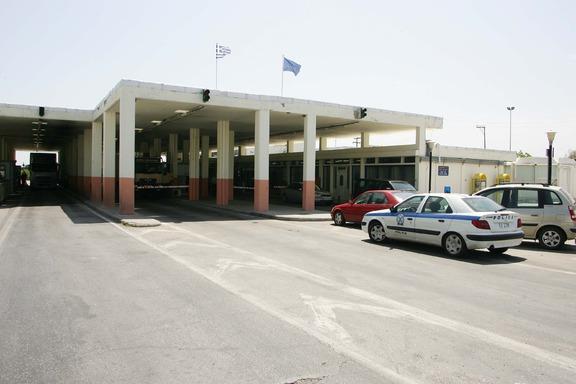 Έκρυψε 25.000€ στα εσώρουχα του