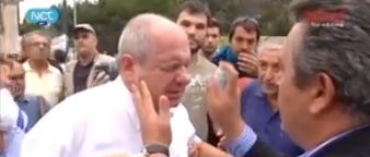 Ο Καμμένος ψεκάζει τον Κουίκ