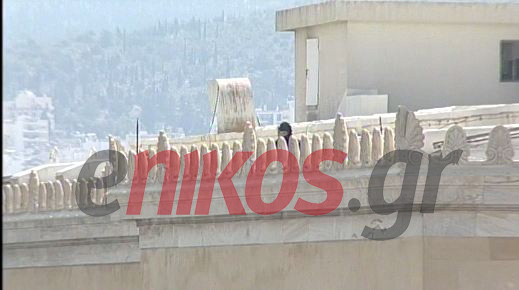 Τώρα-Ελεύθερος σκοπευτής στη Βουλή