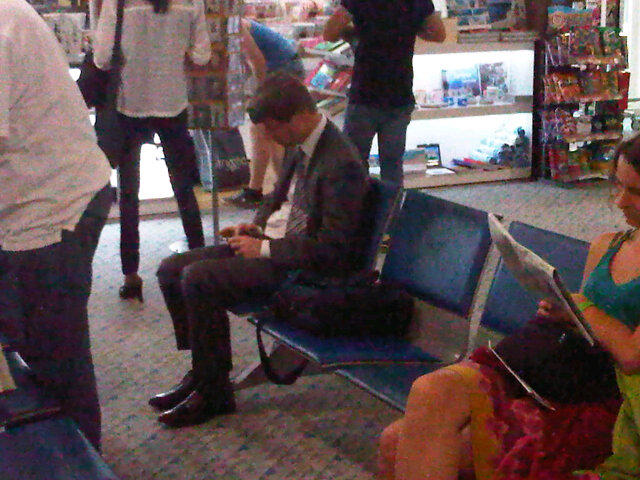 ΦΩΤΟ-Ο Μορς στο Ελ.Βενιζέλος