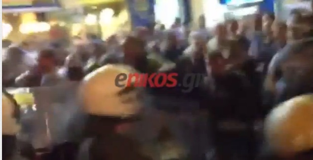 Όλα τα Βίντεο: Υπερμάχω και δακρυγόνα στο Χυτήριο