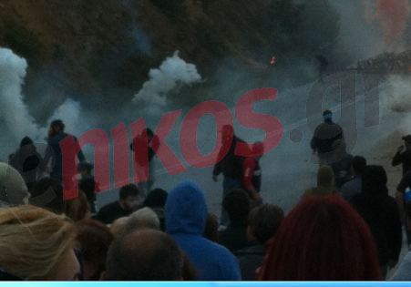 Τώρα- Τραυματίστηκαν πολίτες και αστυνομικός