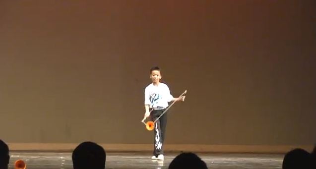 Ένας “μεγάλος” μικρός ακροβάτης