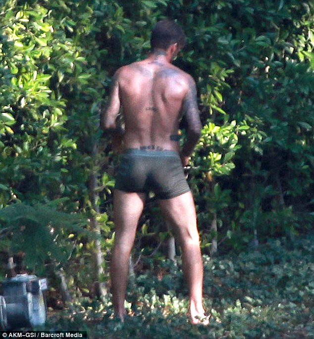 Ποιο�� είδαν τον Beckham ημίγυμνο;