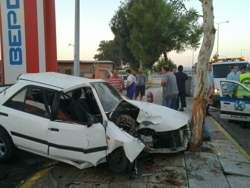 Αυτοκίνητο προσγειώθηκε πάνω του