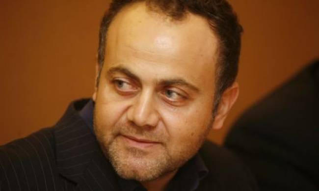 Επιστρέφει στο Mega