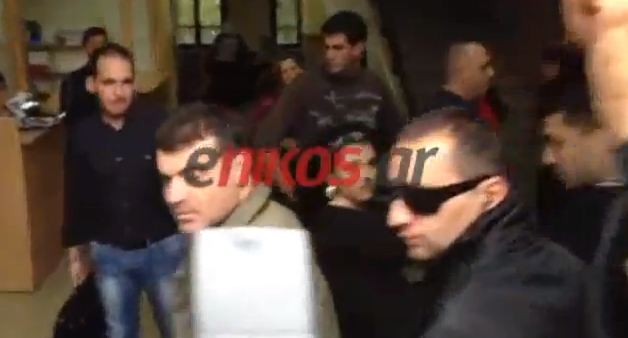 Βίντεο – Ο Βαξεβάνης στα δικαστήρια
