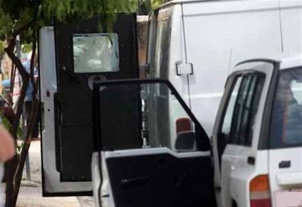 Κοντά στους “ληστές του αιώνα”