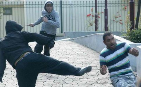 Καταγγελία για ξυλοδαρμό μεταναστών