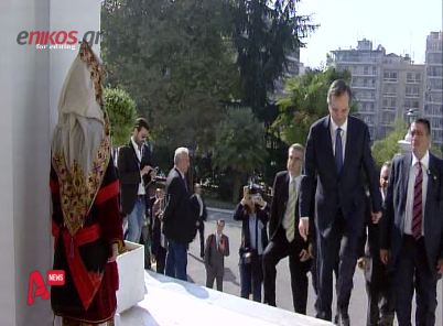 «Μαζί θα τα καταφέρουμε»