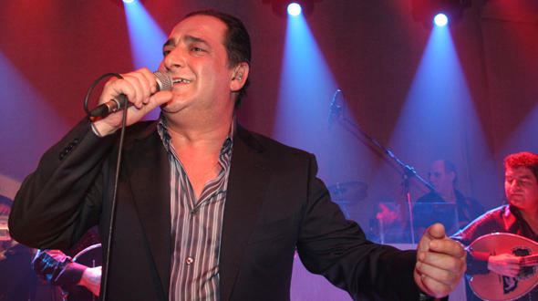 Ο Καρράς διαψεύδει την επίθεση