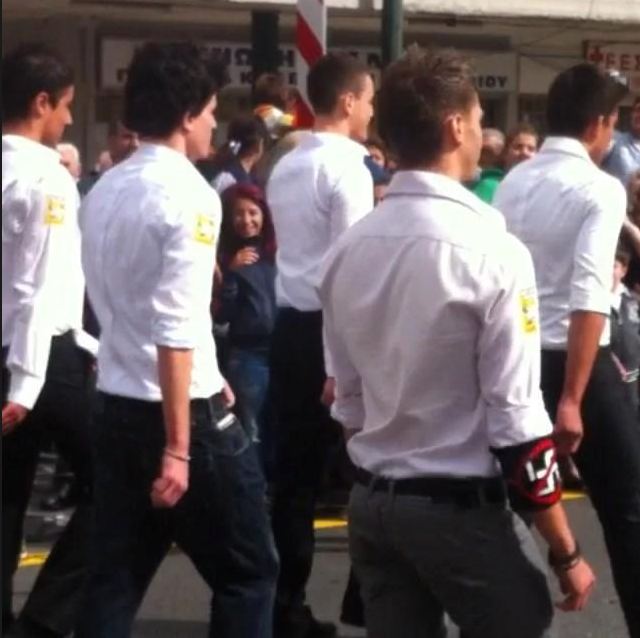 ΦΩΤΟ- Ο μαθητής με την “αντισβάστικα”