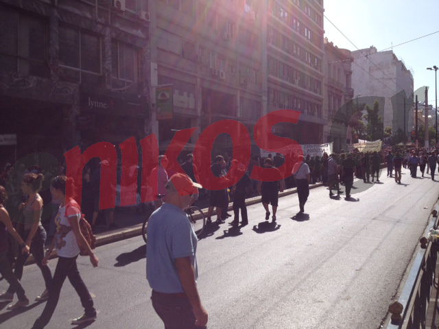 Τώρα-Ξεκίνησε η πορεία από την Πατησίων