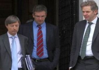 “Ζητάνε τον πατέρα & τη μάνα τους”