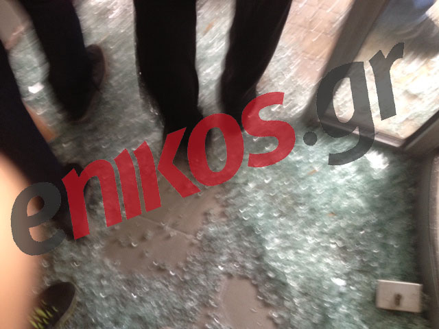 Τώρα – Γυαλιά καρφιά στο Άμυνας