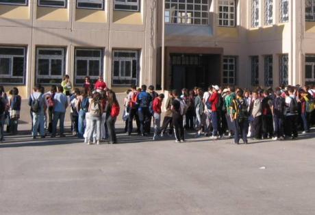 “Γιατί απείλησα τους μαθητές με τη Χρυσή Αυγή”