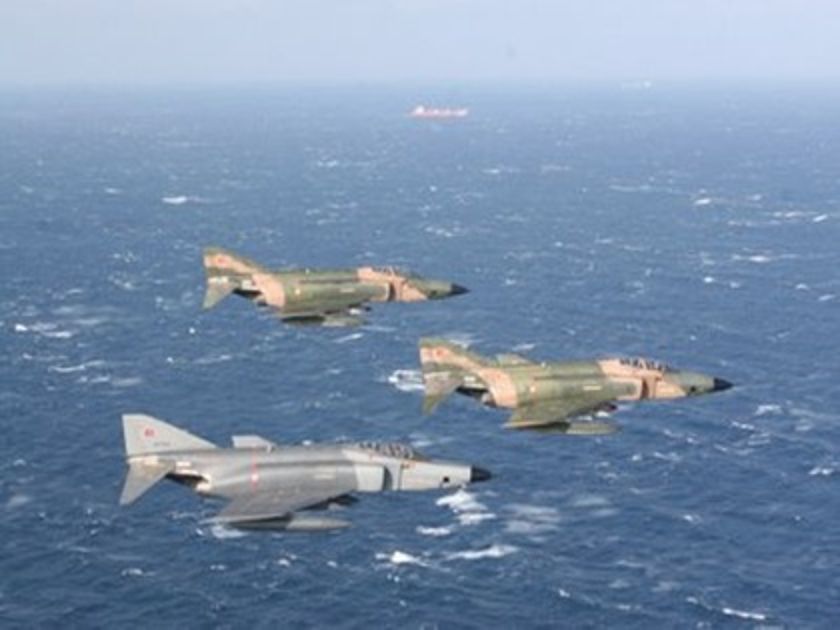 Τουρκικά μαχητικά στο Αιγαίο