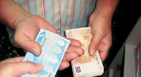 Τι αλλάζει με τον κατώτατο μισθό