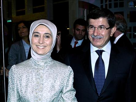 Η βόλτα της κ. Νταβούτογλου