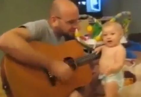 Όταν ένα μωρό χορεύει!