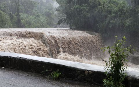 Σπέρνει τον πανικό ο Σάντι