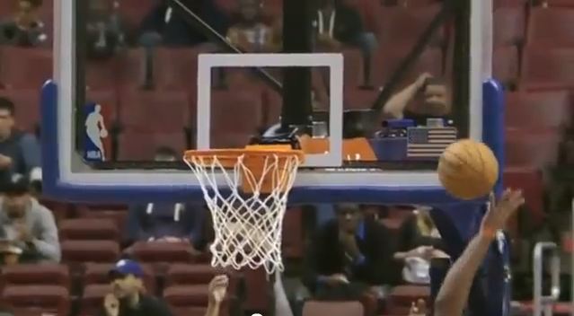 Ενθουσιώδης πανηγυρισμός στο NBA