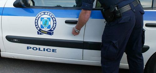 Τώρα – Απέδρασε από την Ευελπίδων