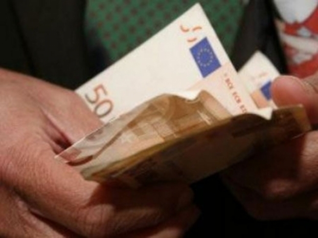Στις 16 του μήνα τα επιδόματα