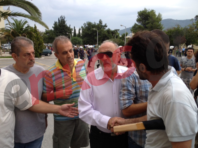 Τώρα-Ο Κουρουμπλής στο υπ. Άμυνας