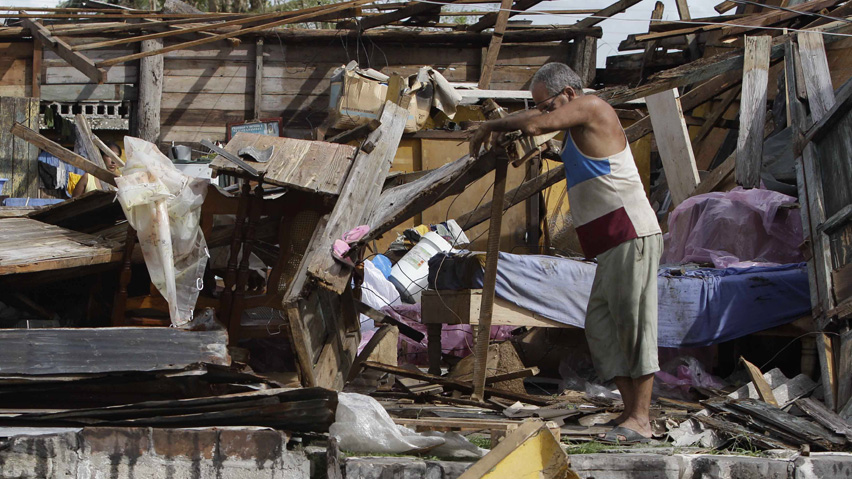 Κούβα: Αποκαθιστούν τις ζημιές