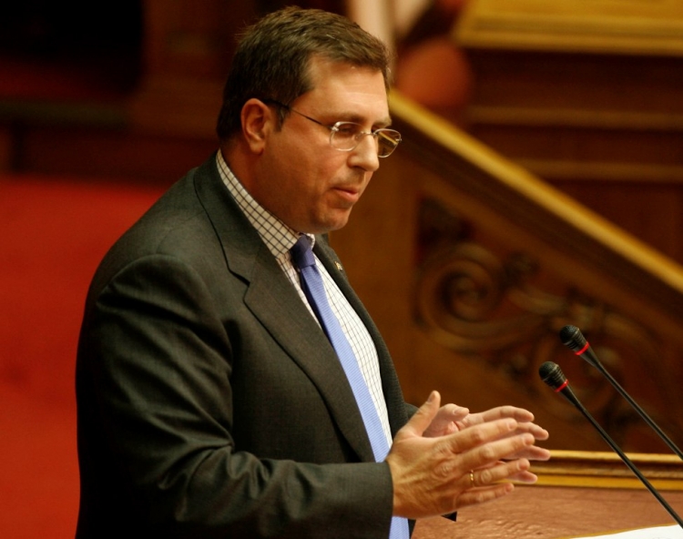 Αϊβαλιώτης: «Τρώικα», όχι τρόικα…