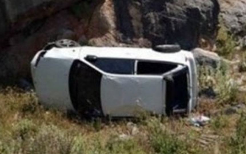 Έπεσαν σε χαράδρα 100 μέτρων