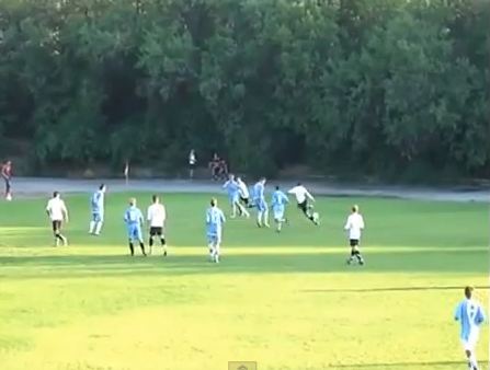 Απίστευτο γκολ από 15χρονο!