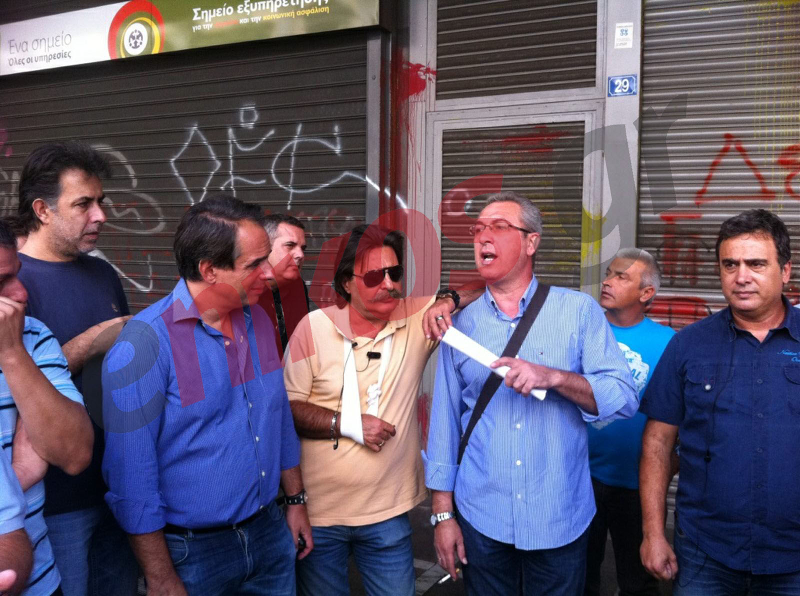 Τώρα- Η ΔΑΚΕ έξω από το Υπουργείο Εργασίας