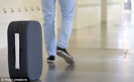 Η βαλίτσα που σας ακολουθεί