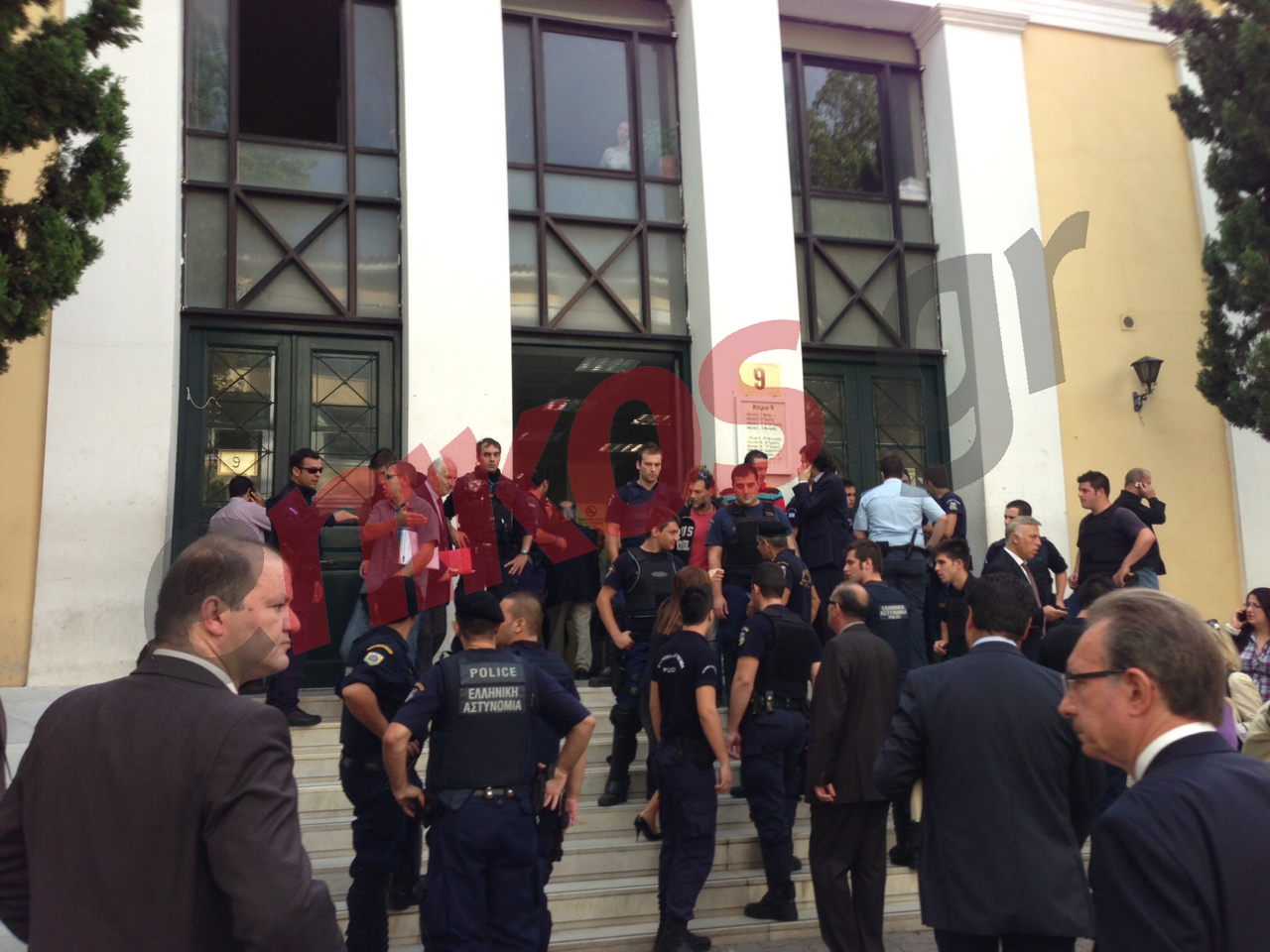 “Κάντε ασφαλή τα δικαστήρια”