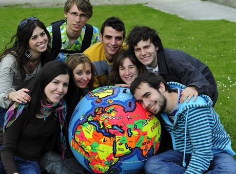 Κινδυνεύει το πρόγραμμα Erasmus;