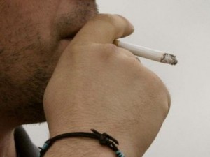 Οι Βουλευτές κάπνιζαν παράνομα