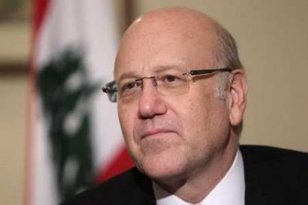 Σκηνές… στην προεδρική κατοικία