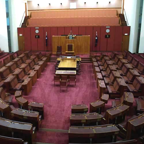 Διώκουν βουλευτή που καταχράστηκε λεφτά